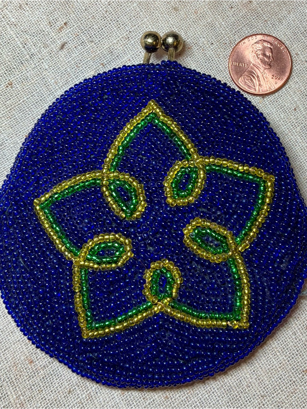 Vintage Beaded Round Coin Purse in Deep Blue handmade in Korea KISS clasp flower